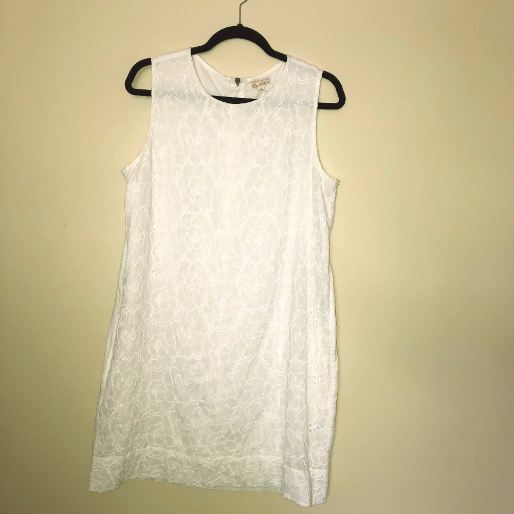 Gap Women's White Floral Eyelet Shift Dress Size M